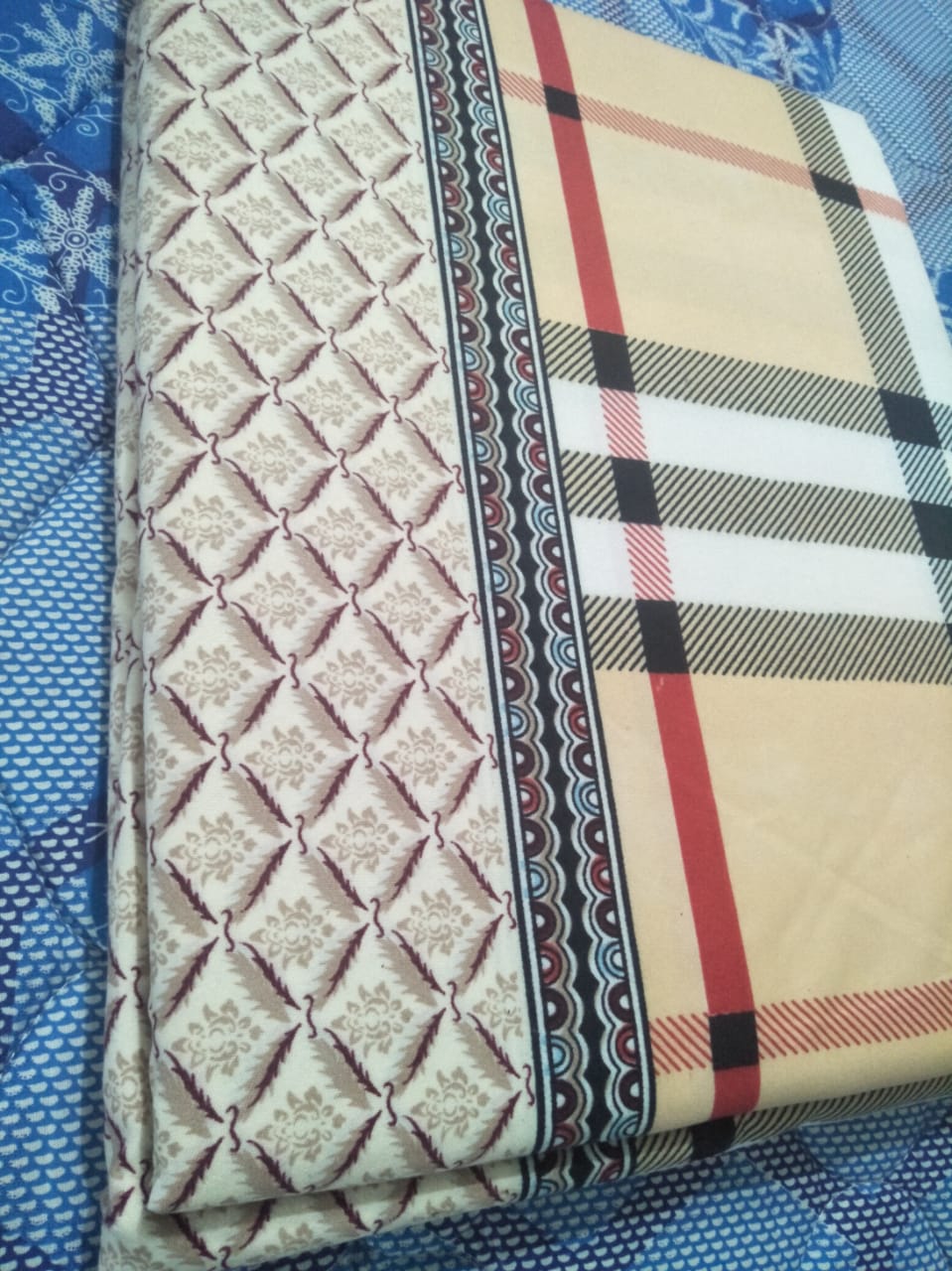 IMG-20200904-WA0028 Striped queen size bed sheet with 2 pillow cover